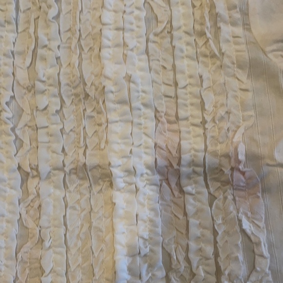 Girls sz6 ruffled long sleeve shirt - Picture 2 of 7